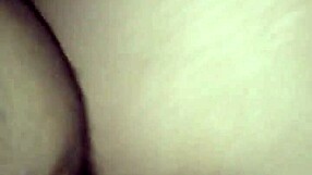 PUTITA VENEZOLANA EN CANADA BEGS FOR COCK!