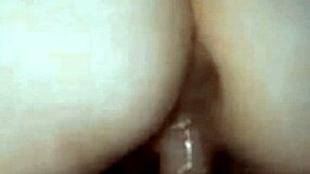 prostituta meia-irma me ajuda no trabalho transando e gozando dentro