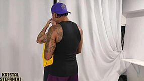 quer ver minha bucetinha branca arrombada pelo pauzudo do professor?