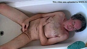 i'm stroking hard watching this cum explosion