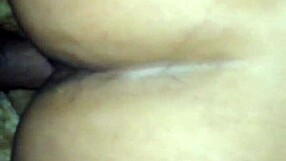 PUTITA VENEZOLANA EN CANADA BEGS FOR COCK!