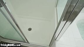 Stepmom lexi luna's big tits squeeze stepson's cock in bath