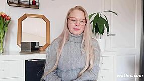 omg anna i'm squirting so much from this vibrator on my wet pussy...