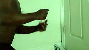 Thinking of romantic sketching to worship her beauty for free