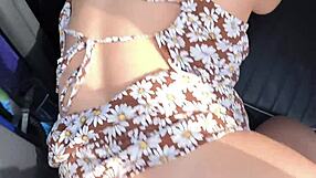 คนขับแท็กซี่แตกในหีเจ้าสาวหลังสอดนิ้ว