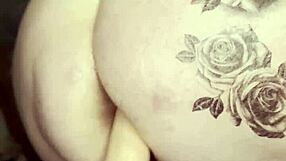 Minxycme's curvy ass takes that machine deep!