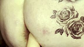 Minxycme's curvy ass takes that machine deep!