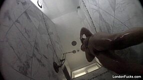 London Keyes Fingers Tits And Pussy In Steamy Shower