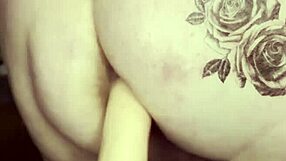 Minxycme's curvy ass takes that machine deep!