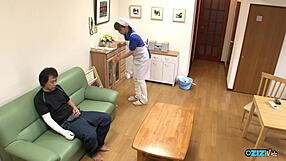 Dude with broken arm still bends nurse over for doggystyle pussy pounding right?