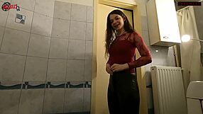 Bath time got steamy with stepsis playing with my cock before swallowing cum