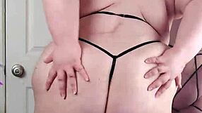 Bouncy BBW Jiggles Huge Ass in Lingerie!