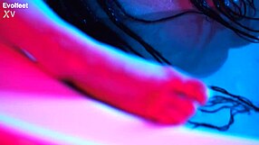 Lesbians worship big asses feet in steamy threesome tub?