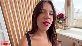 Novinha's juicy ass takes double anal while cuckold watches close up