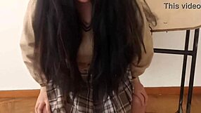 เฮ้ ดึงกระโปรงลงเร็ว ก่อนโดนจับได้เย็ดแรงในห้องเรียนว่าง