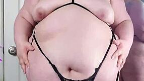 Bouncy BBW Jiggles Huge Ass in Lingerie!