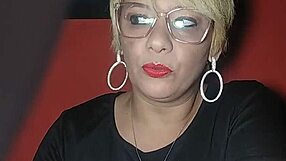 hey that sensitive lesbian gave the taxi driver some flirty comments on the ride 🚕😉