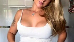 Blonde amateur shakes big ass nipples pierced softcore solo