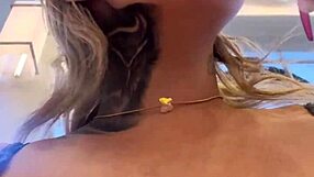 Public vibrator buzzes wet pussy through luxury mall to bathroom squirt