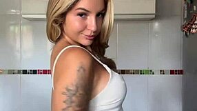 Blonde amateur shakes big ass nipples pierced softcore solo