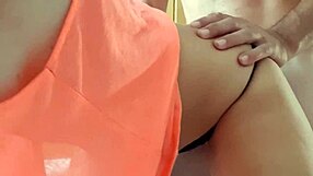 chica deportista me calienta tanto despues del gym... saco toda su leche en su culo apretado!