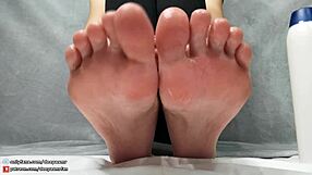 ASMR lotion massage teases bare feet in nude foot fetish session