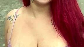 i flashed this hot guy on the street and we fucked hard outdoors 😈