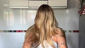 Blonde amateur shakes big ass nipples pierced softcore solo