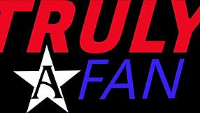 hey giggles, your bare feet getting all sandy on that beach tickles me just right