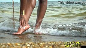 hey giggles, your bare feet getting all sandy on that beach tickles me just right