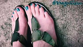 Hey Vanya Vixen, your sexy tattooed milf feet and toes tease me wild!