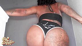 cleaning lady takes huge cock while princess watches 😈🔥