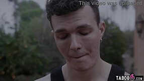 Exotic Spider Bite Awakens Ebony Milf Housewife Cravings