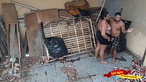 gordinha's juicy big ass bareback anal creampie from cunhado in abandoned house