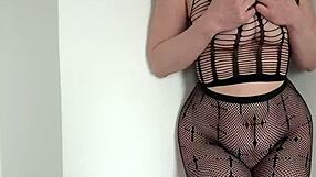 HORNY ARAB STEPSIS MASTURBATES FIERCELY ON CAMERA!