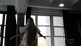 hey, have you seen elza kom that super cute and sweet latina around?