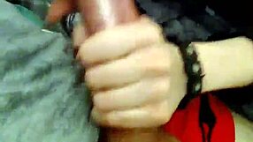 another awesome handjob gave me happy ending