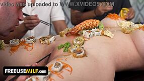 เชฟเอเชียหัวนมใหญ่ก้มโดน freeuse เย็ดกระแทกกลางมื้อค่ำ