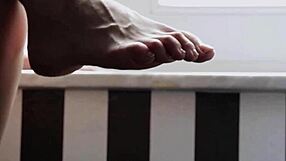 wanna see kinky european babes' feet and hands milked to hardcore cumshots?