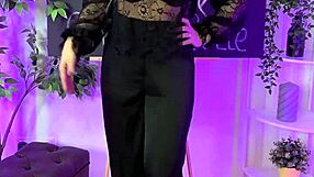 giulia shock dances in 20 den nylons heels at club teacher roleplay