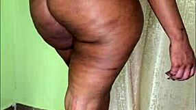 Big voluptuous ebony oiled ass babe twerks huge curvy booty compilation