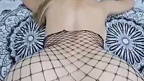 la caliente latina milf adora anal hardcore de su vecino con su culo perfecto