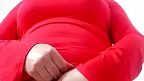 WHOA Giant Cameltoe Latina Stepmom Masturbates for Stepson!