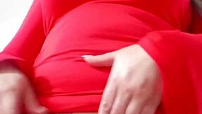 WHOA Giant Cameltoe Latina Stepmom Masturbates for Stepson!