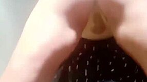wet amateur with big ass chills solo on the toilet