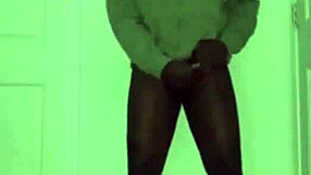 Who wants my private workout routine feeling so damn good?