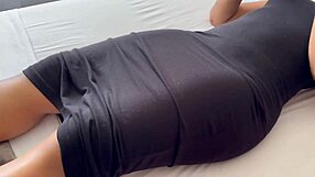 mi maestra de biología me enseñó anatomía con su culo grande y tetas tengo una erección enorme