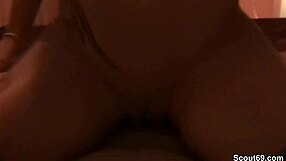 Geile Nutte Fickt Ohne Gummi Im Puff Und Nimmt Facial!