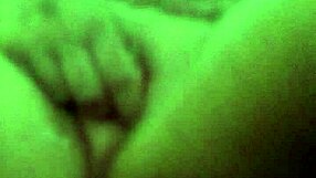 Tanned cougar cumslut stretches wide for intense fisting