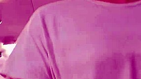 Gym Selfie Captures Asian Amateur's Outdoor Workout Session